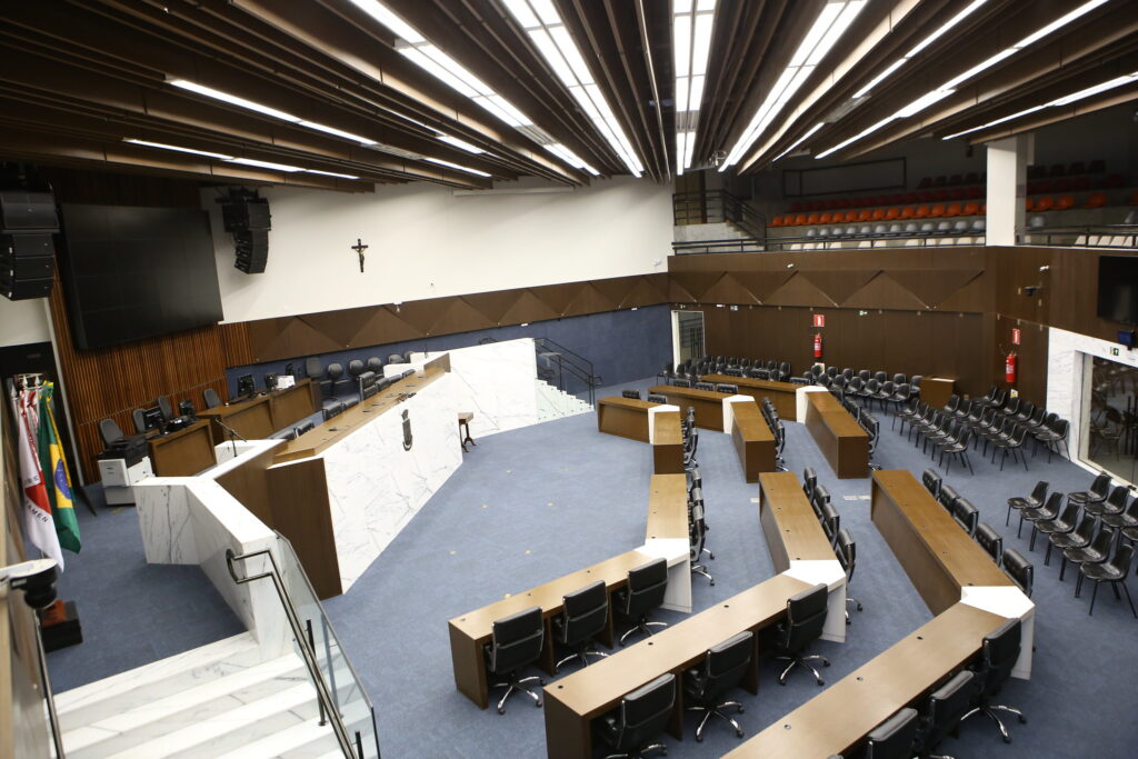 Ex-vereadores de BH assinam acordo com MP e escapam de processo; Wellington Magalhães continua réu