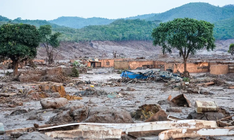 Bento Rodrigues, distrito de Mariana, foi um dos mais atingidos com a lama de rejeitos da barragem do Fundão