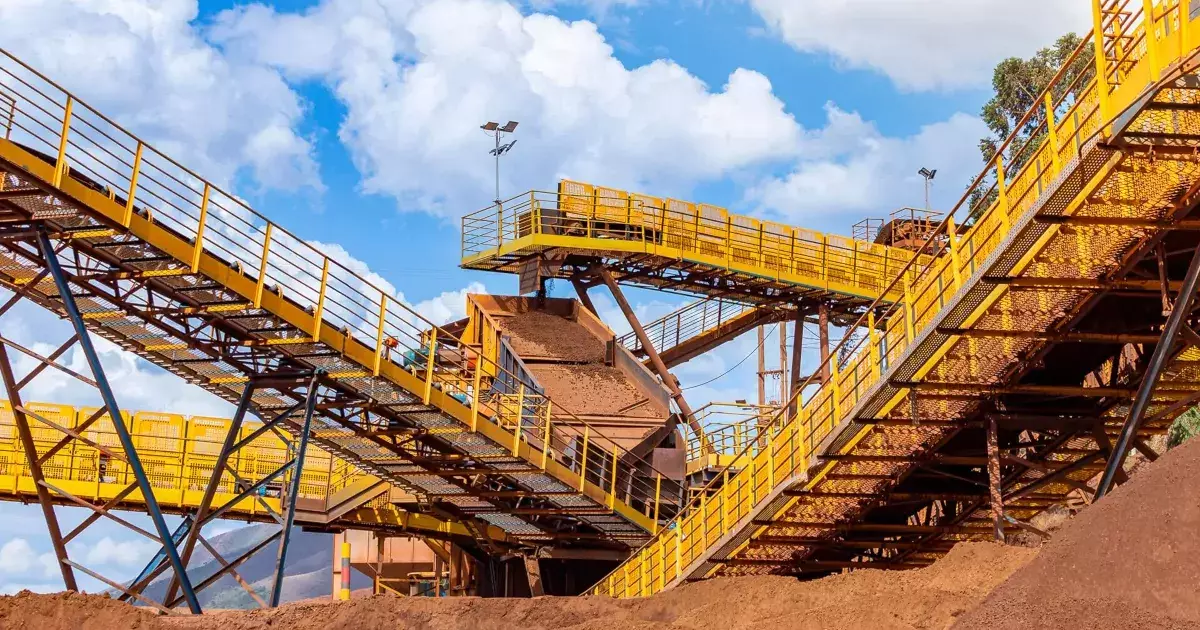 A Itaminas tem como foco a exploração de minério de ferro na região metropolitana de BH