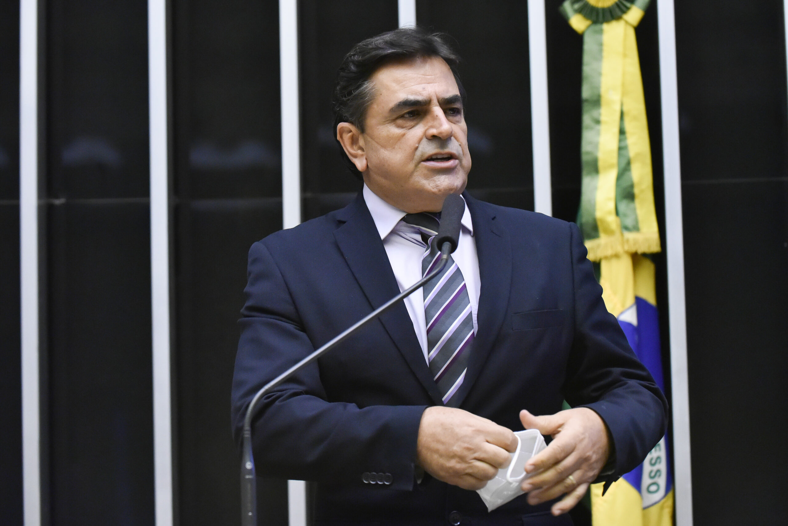 Como bolsonarista Domingos Sávio mudou de ideia sobre vacinação de crianças em escolas