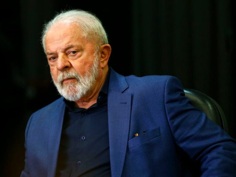 Lula ataca a iniciativa privada e a própria democracia