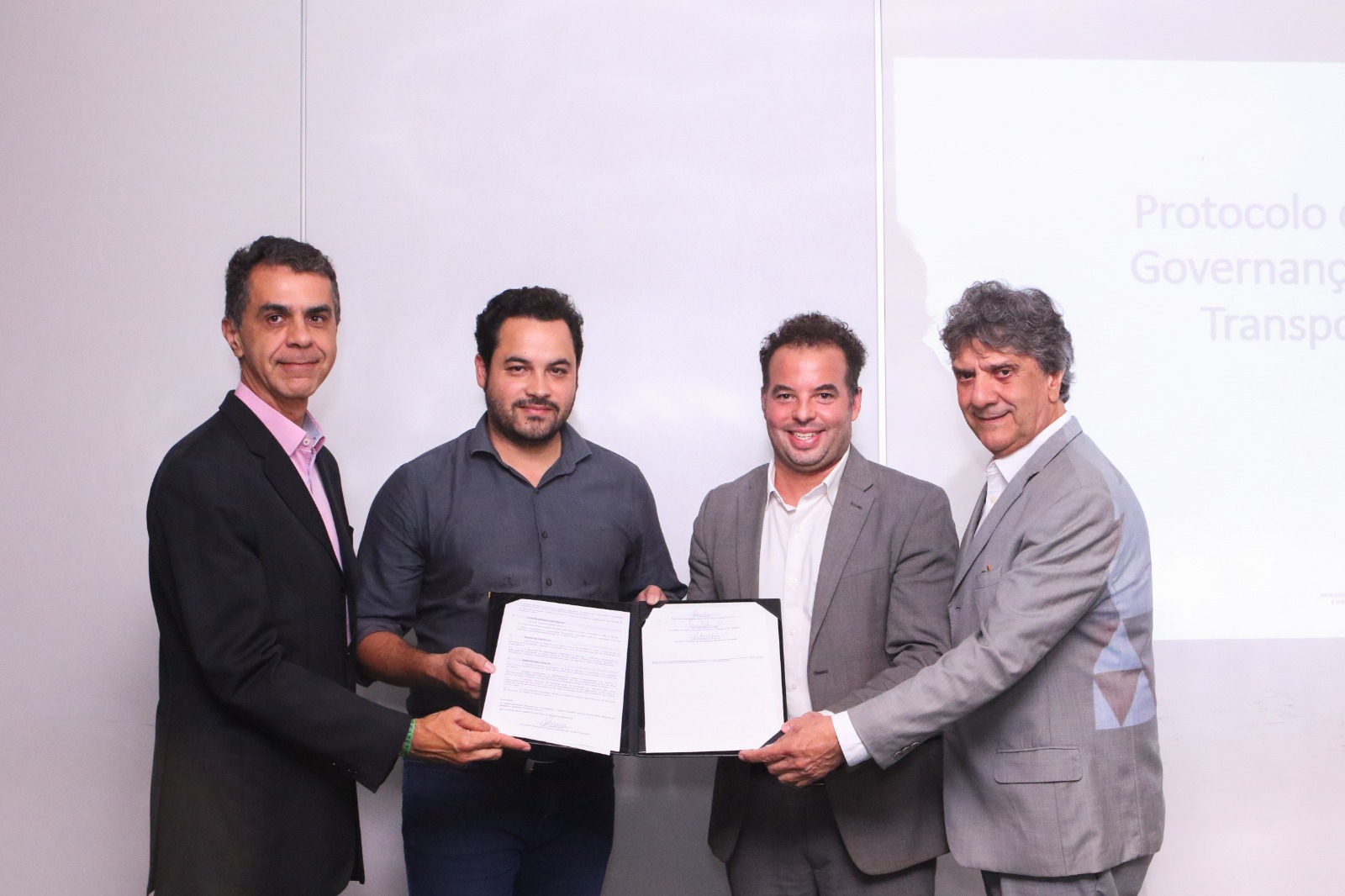 Avança projeto do sistema metropolitano integrado de transporte na RMBH