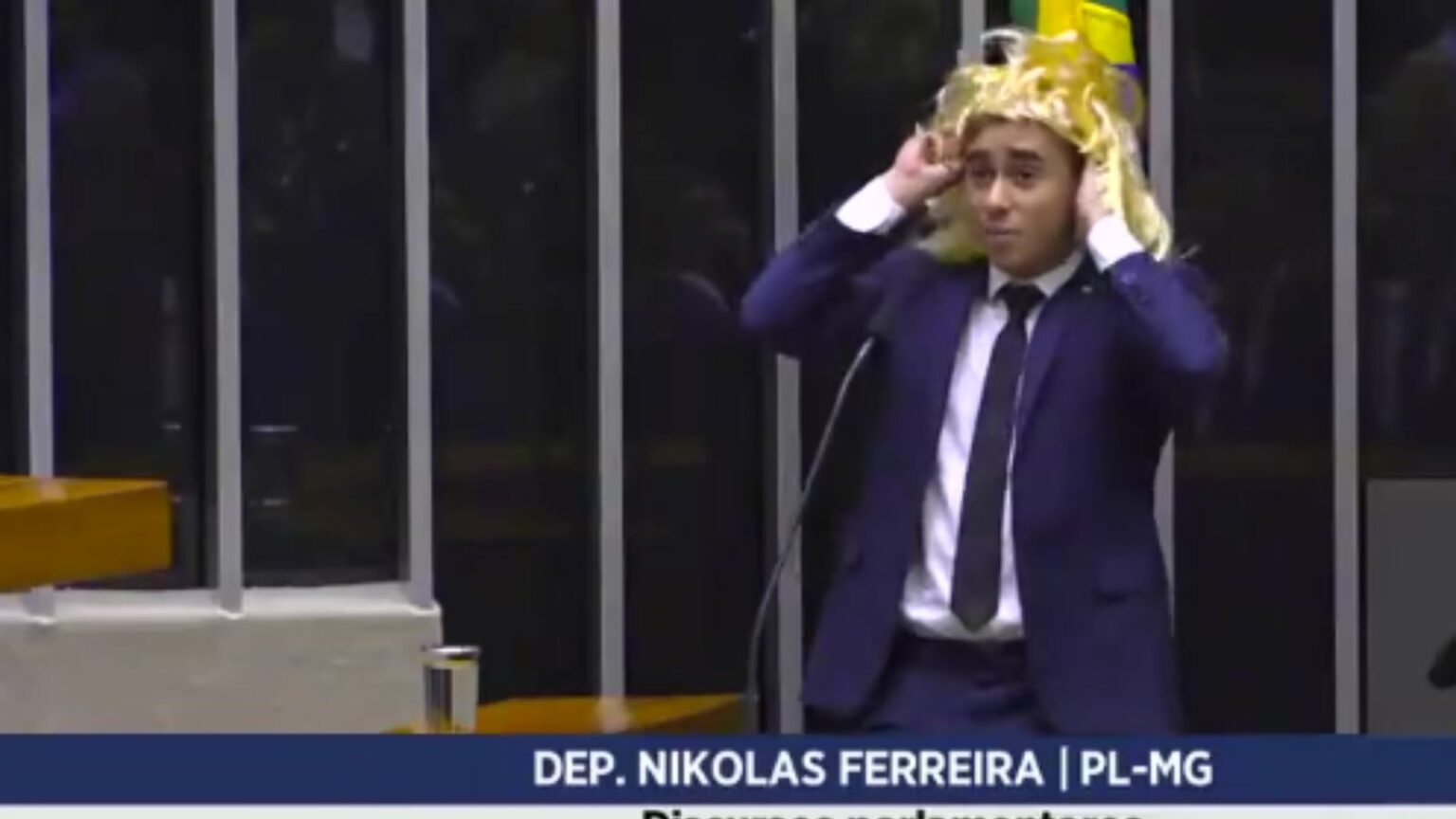 Deputado Federal Nikolas Ferreira, sempre tão profundo quanto um pires