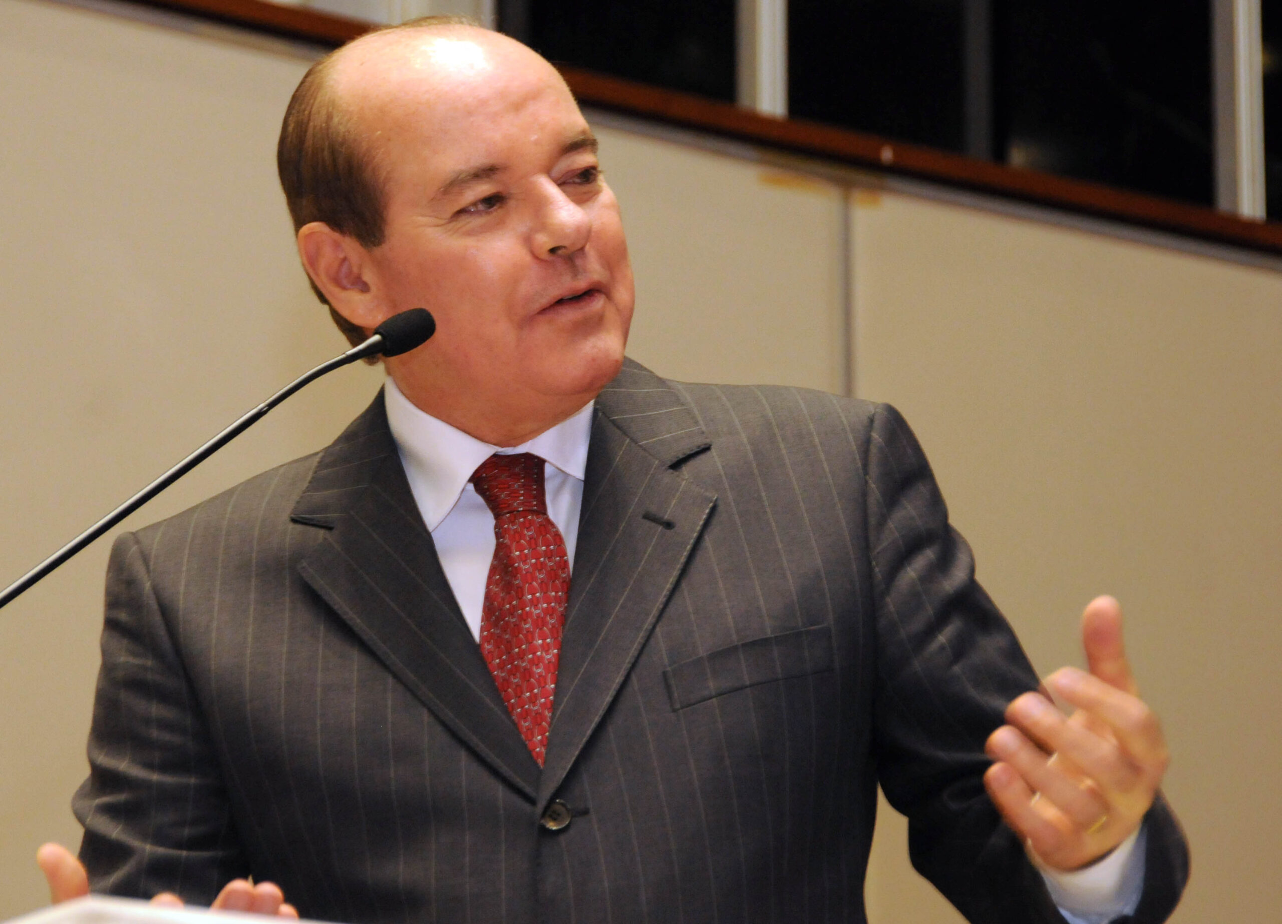 Ex-deputado mineiro é condenado por nomear gerente de sua fazenda como assessor na ALMG