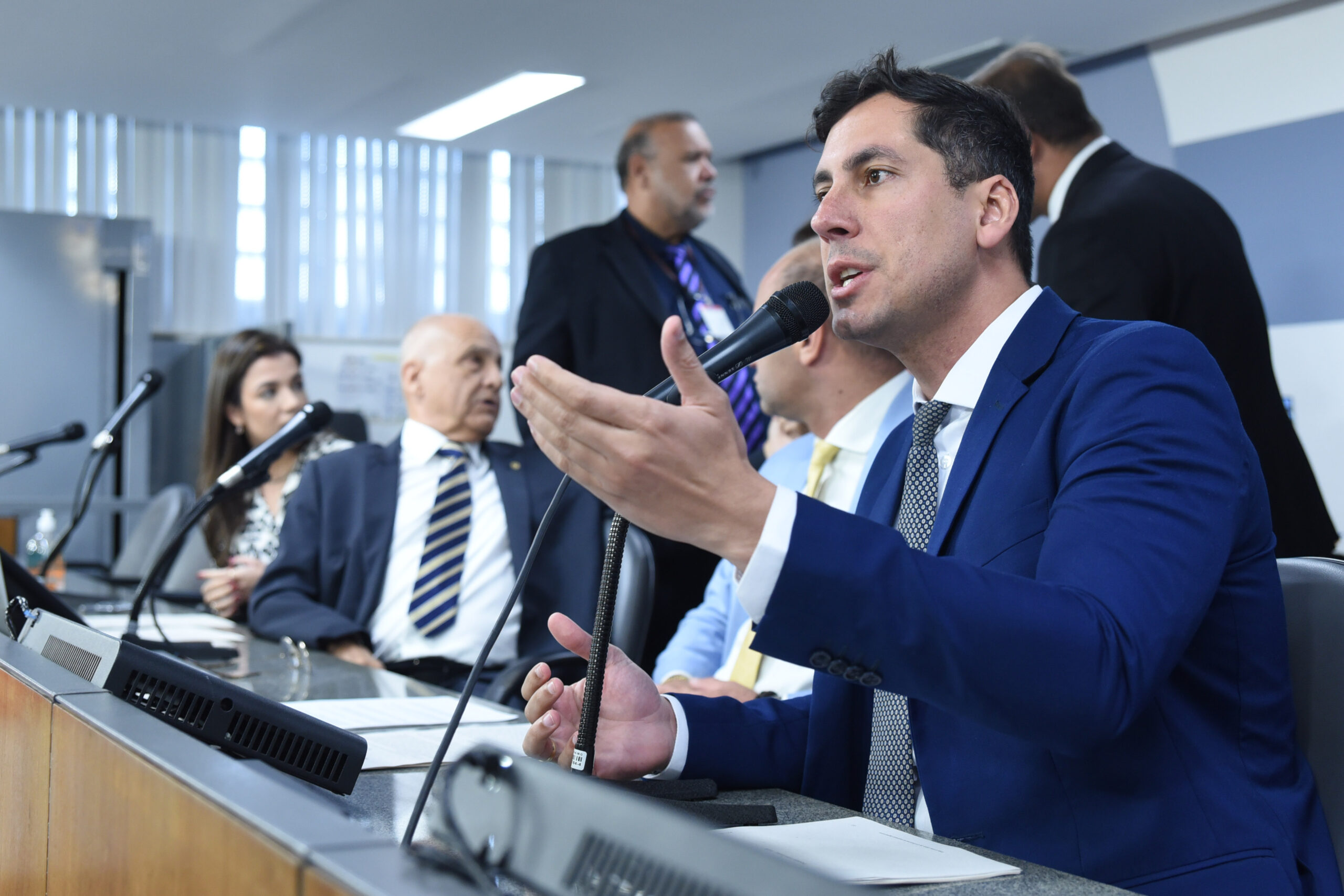 Deputado pede abertura de CPI para investigar ‘valor real’ da dívida de Minas com a União