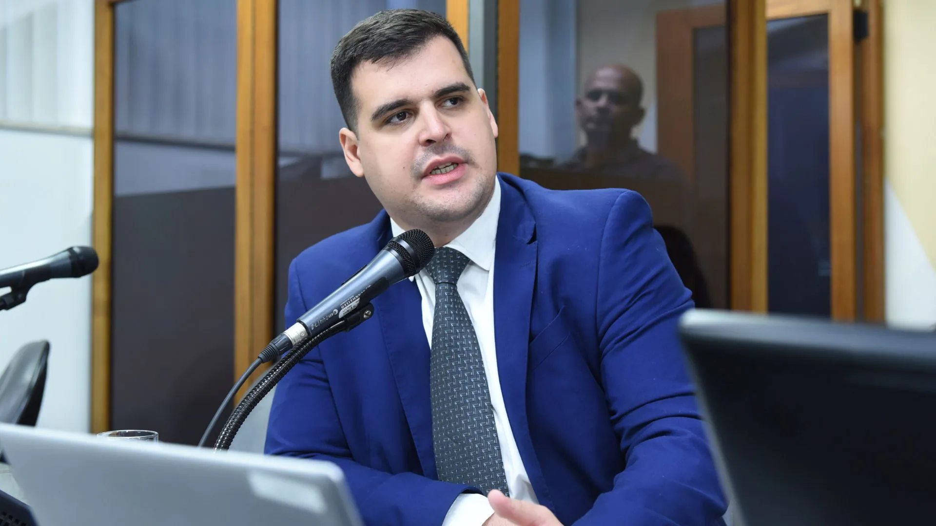 Por que aliados de Zema tentam tirar Bruno Engler de posto-chave na CCJ da Assembleia