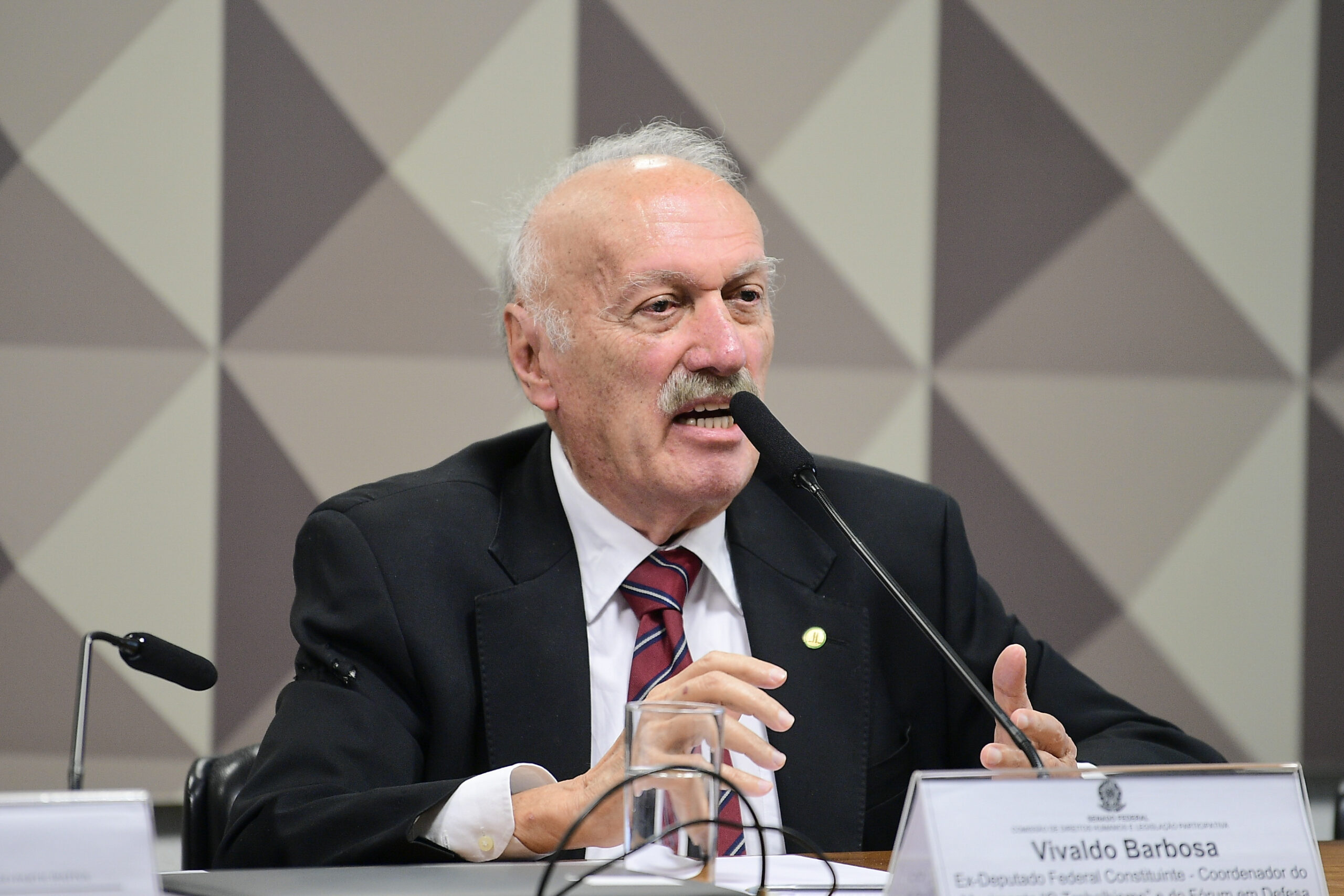 Políticos mineiros atuam para refundar o PTB; entenda articulações