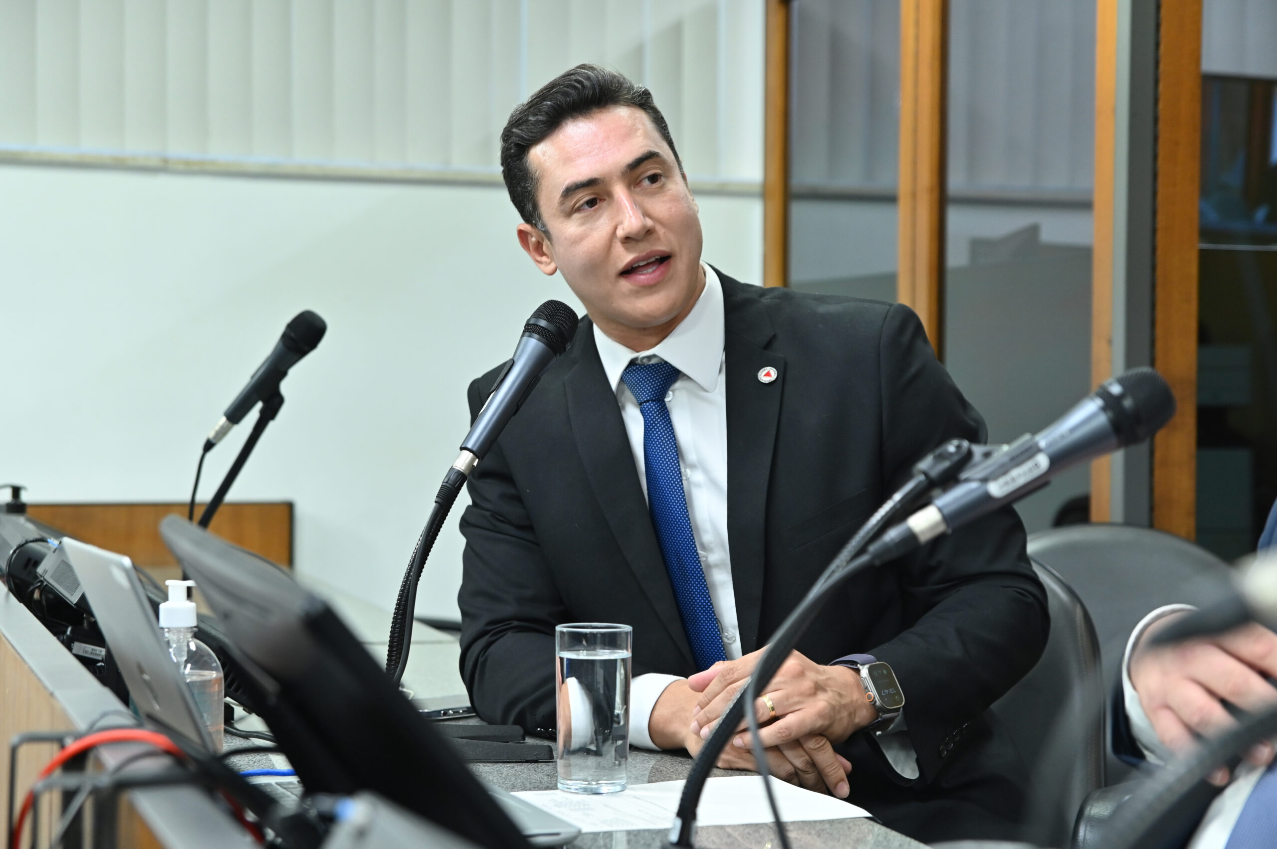 Justiça rejeita ação contra deputado mineiro por suposto uso ilegal de verba da Assembleia