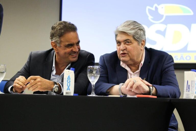 Aécio Neves e Datena em evento do PSDB