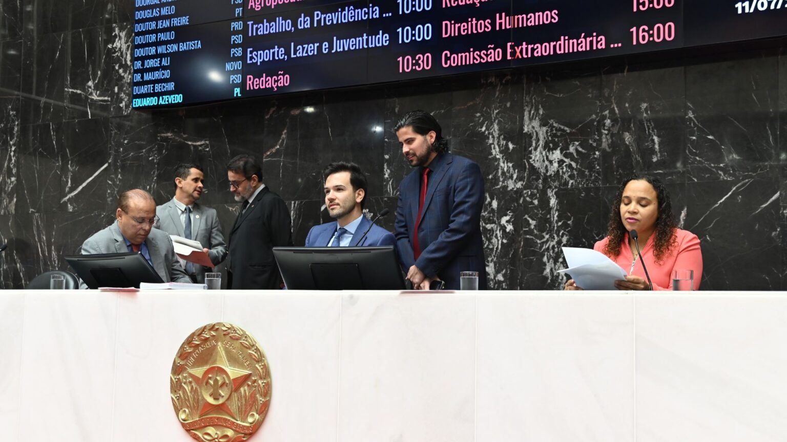 Foto mostra o plenário da Assembleia de Minas