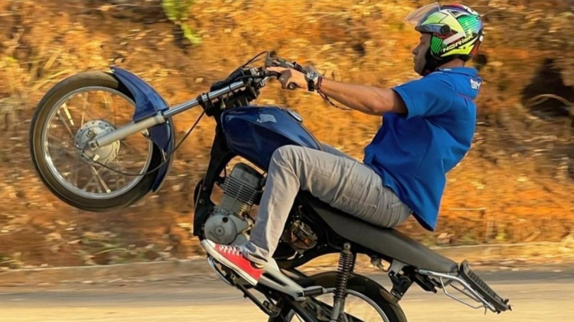 Projeto que reconhece ‘grau’ de moto como modalidade esportiva avança na ALMG