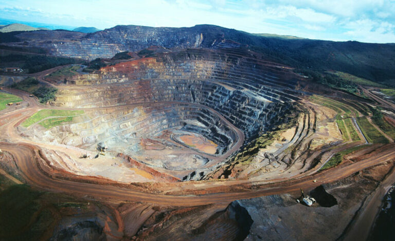 Foto mostra a mina Casa de Pedra, em Congonhas