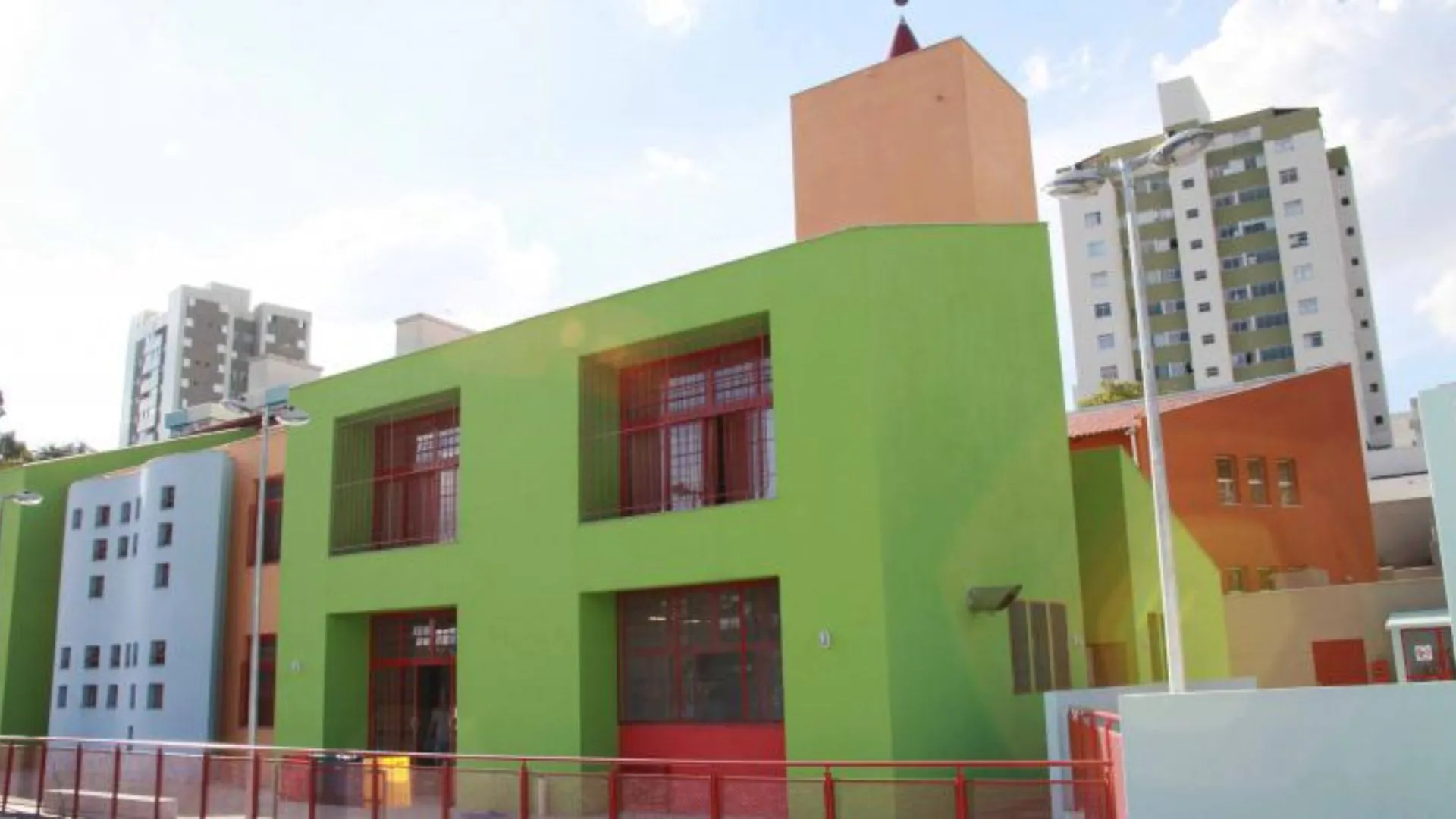 Nova lei prevê a troca de sinais sonoros em escolas de BH; entenda