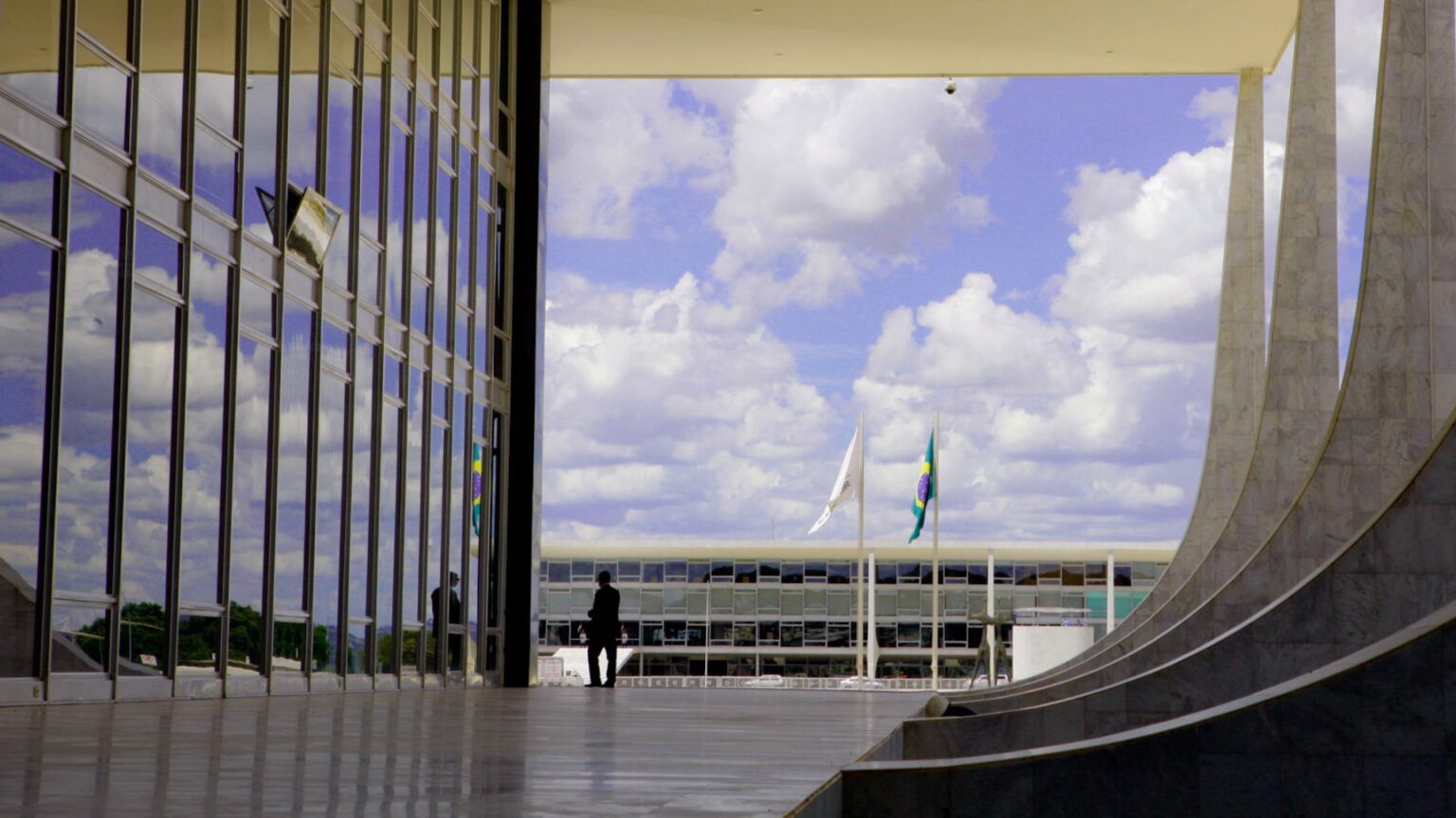 Vista da fachada do STF, em Brasília