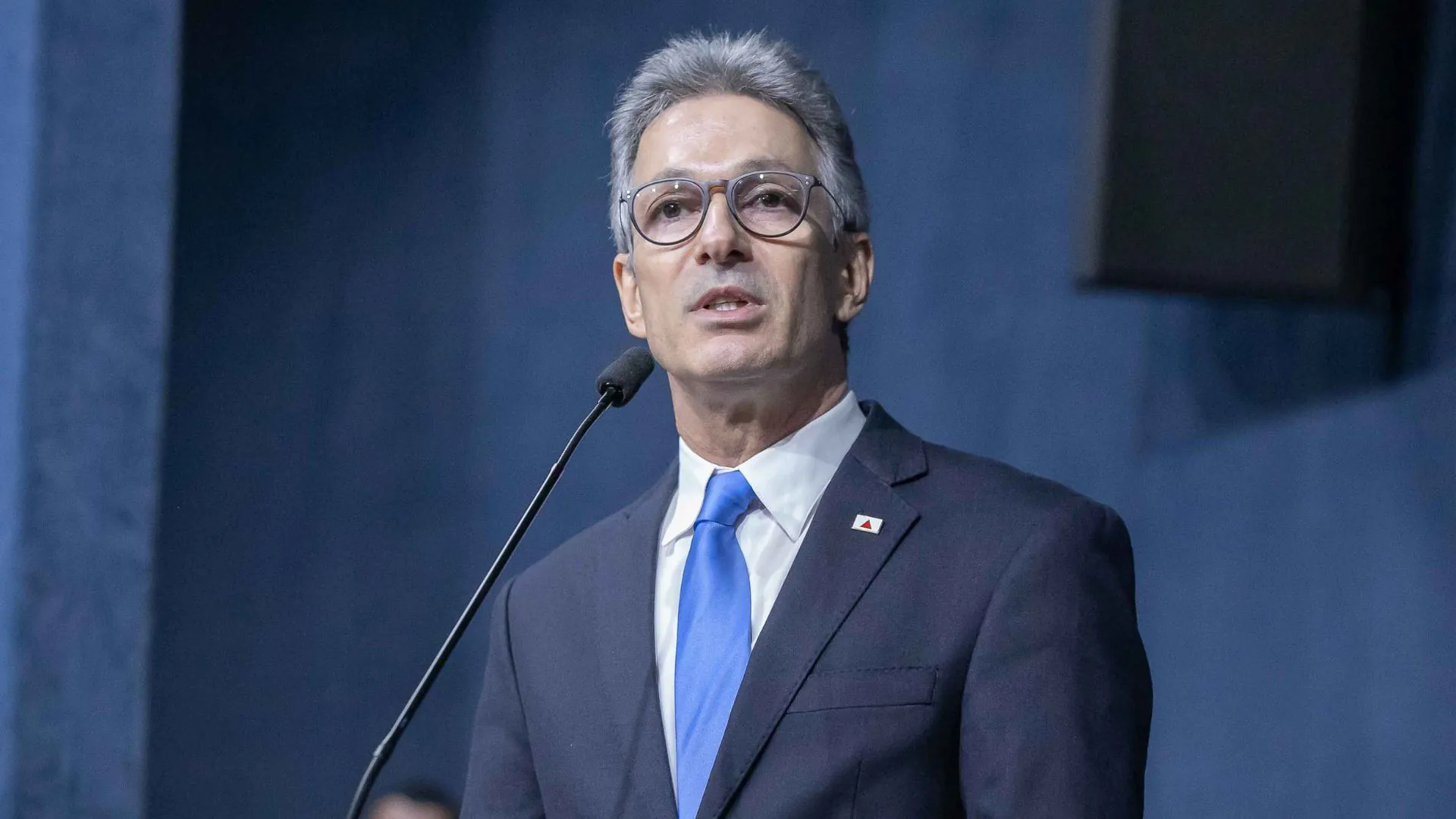 Criticados por Zema, jetons continuam turbinando salários de secretários em Minas