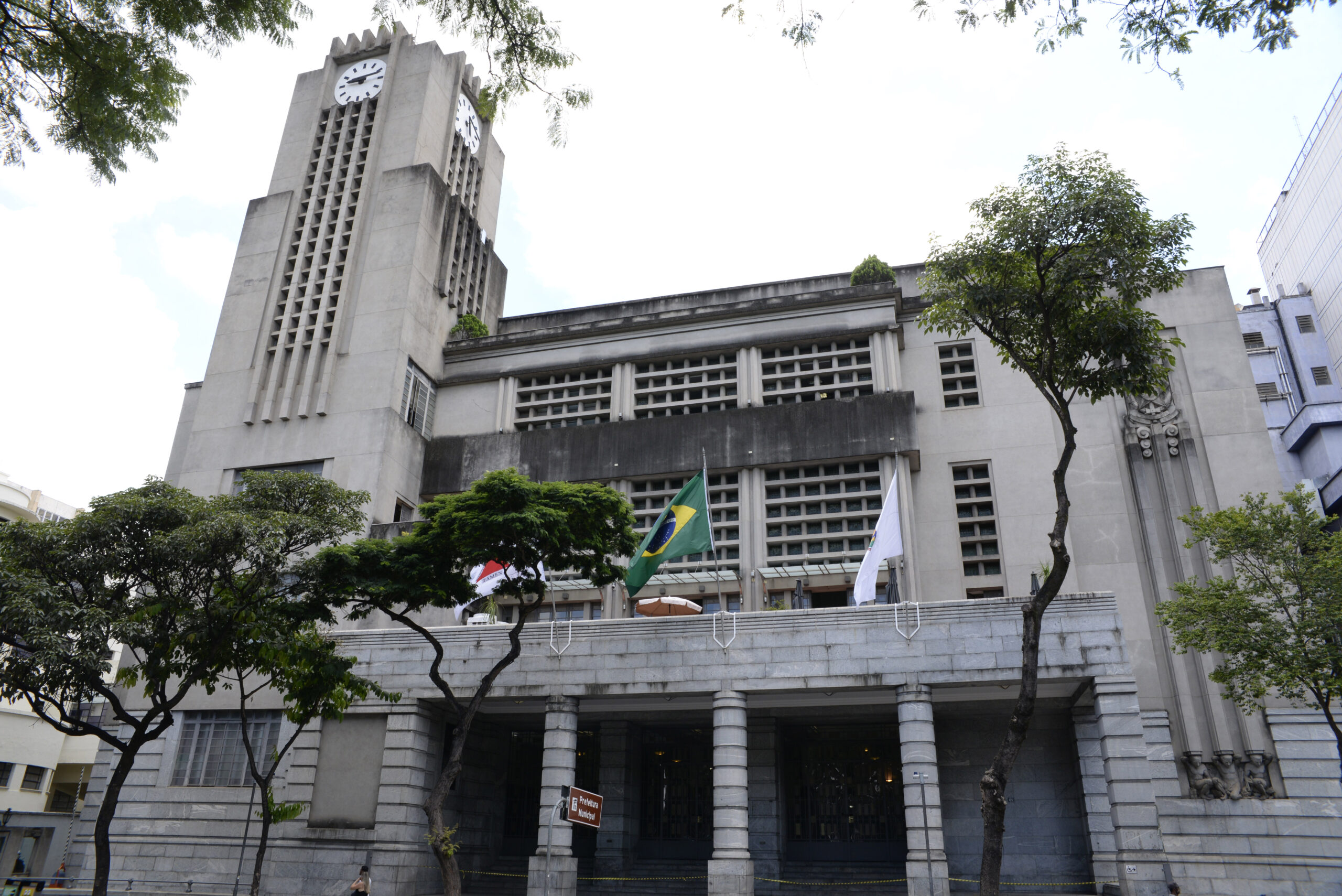 Volta de ex-prefeito, lugar na TV e troca de apoio: as articulações que falharam na campanha eleitoral em BH
