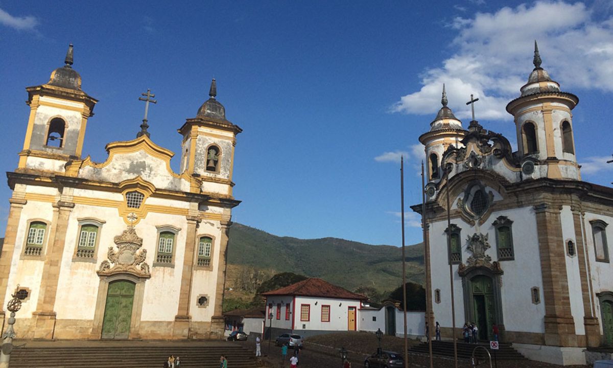 Foto mostra a cidade de Mariana, em Minas