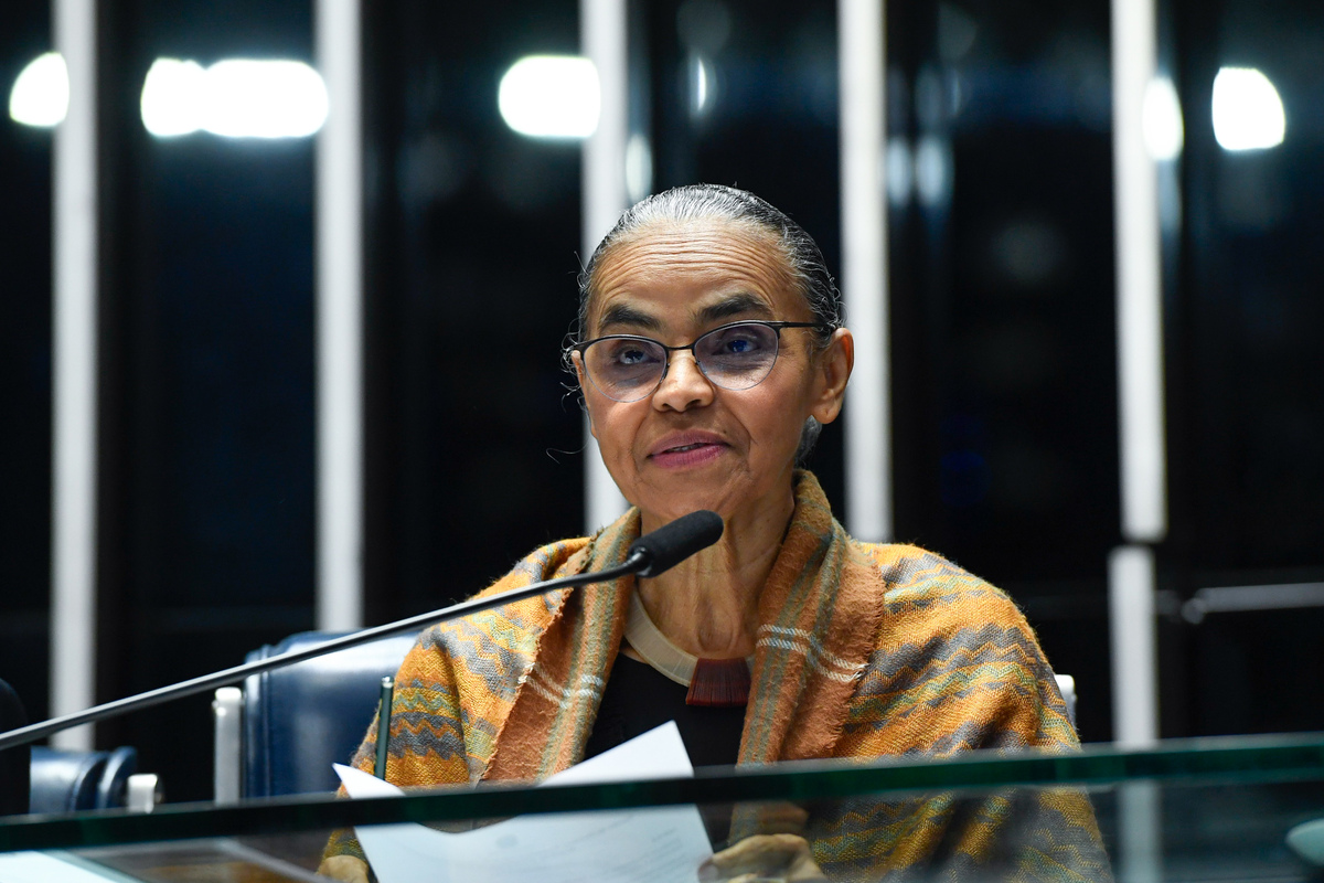 Marina Silva no plenário do Senado