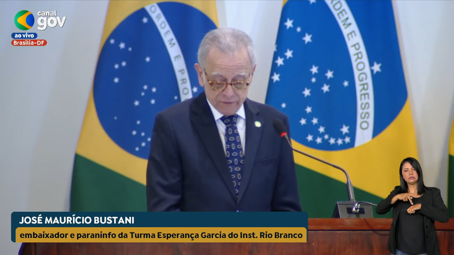Diplomata que peitou Bush é escolhido paraninfo após veto de Bolsonaro