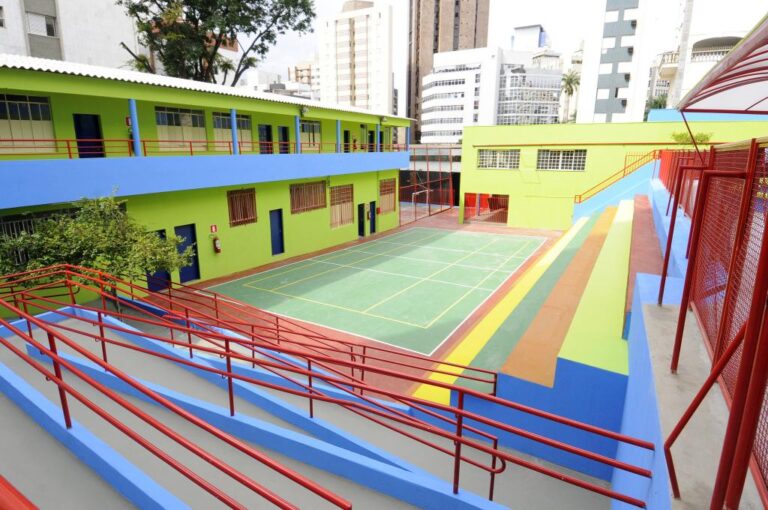 Pátio da escola Imaco em BH