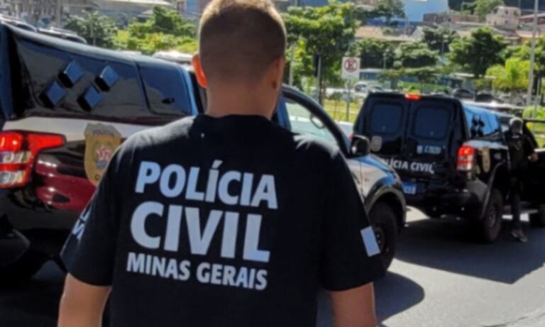 Foto mostra policiais civis