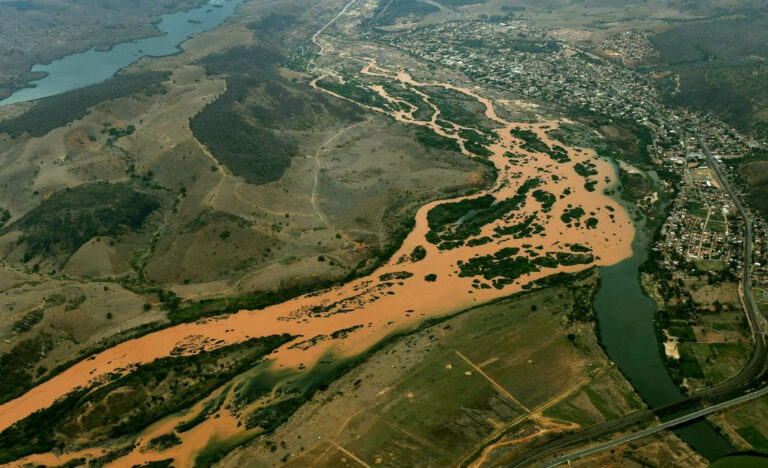 A repactuação de Mariana vai ser assinada contando com um total de R$ 100 bilhões em ‘dinheiro novo’. Foto: Agência Brasil