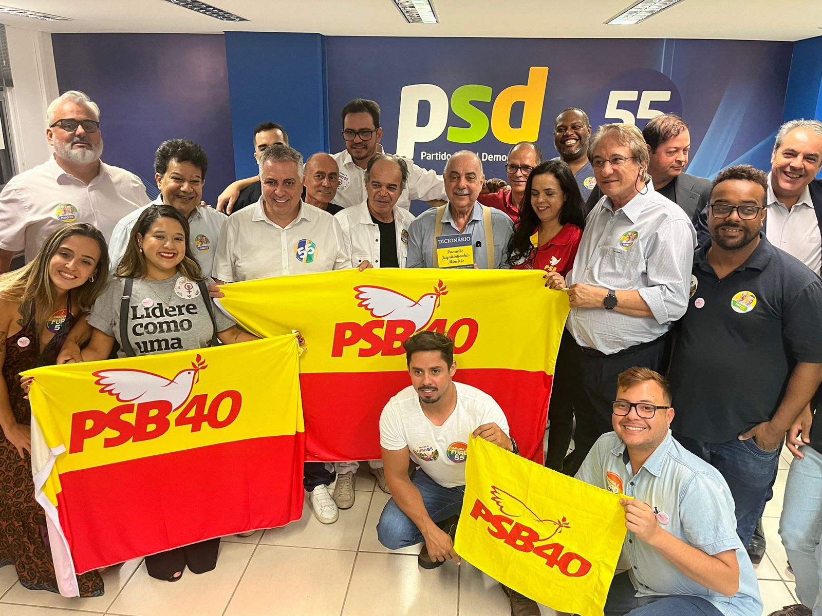 装苑　PS JILL SEDA nadbsico Zipper Sem Brant e Noraldino, direção do PSB em BH se reúne com Fuad para