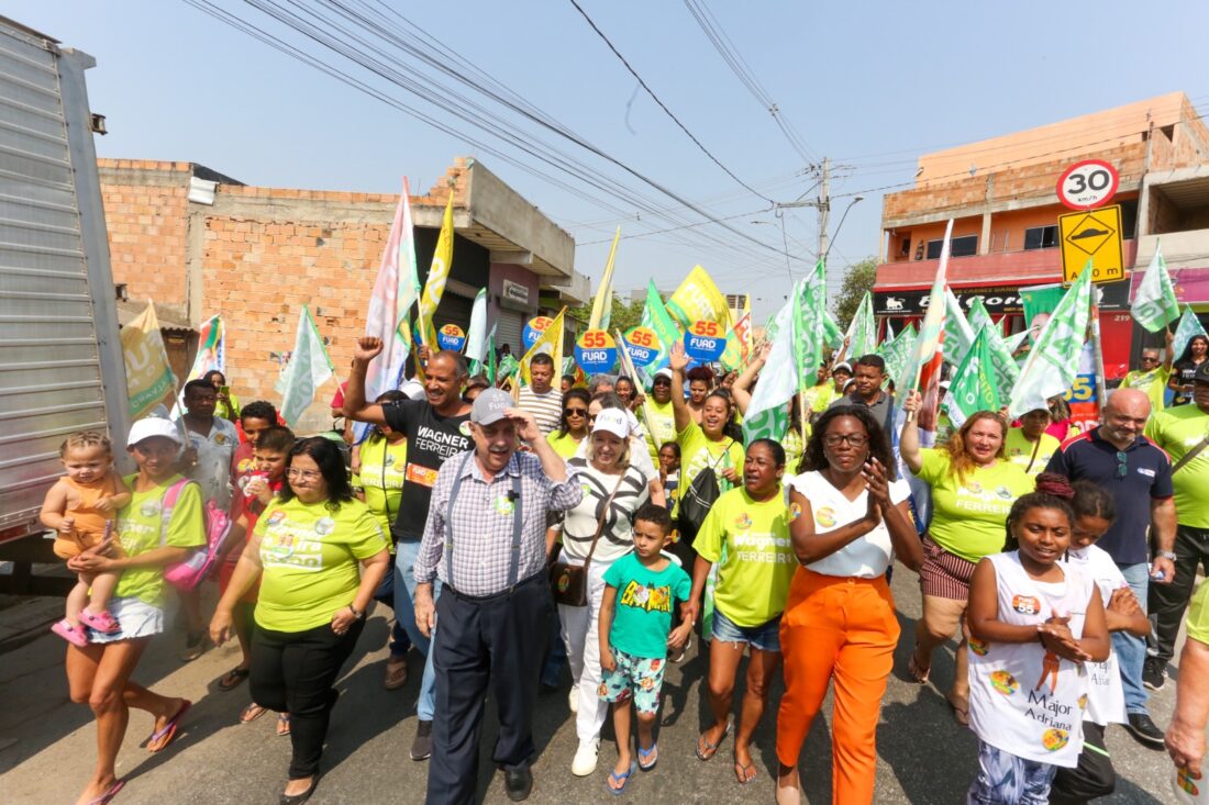 A insatisfação dentro da equipe de campanha de Fuad com a distribuição de materiais