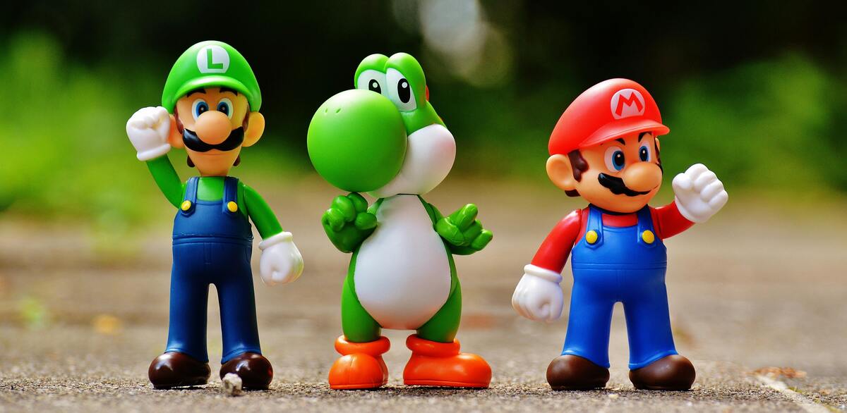 Bonecos de Luigi, Yoshi e Mario