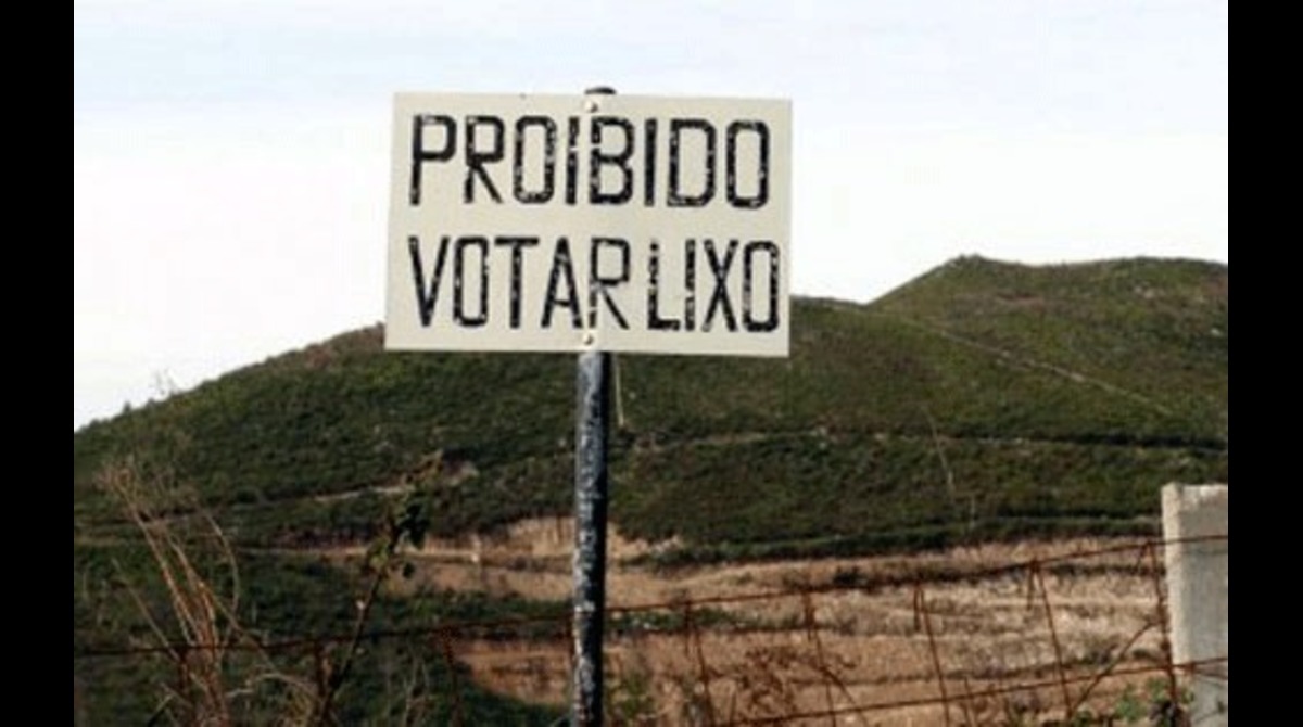 Voto Lixo Urna Lixeira