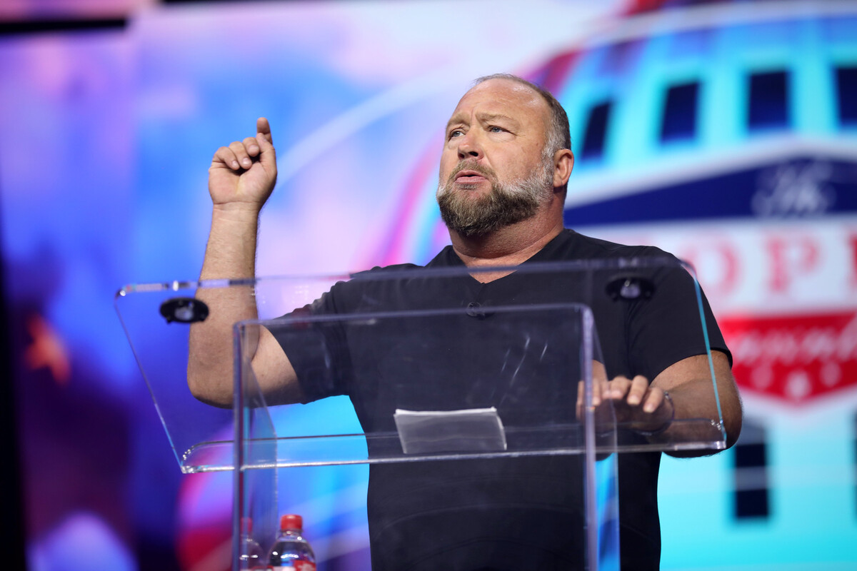 Alex Jones em palestra