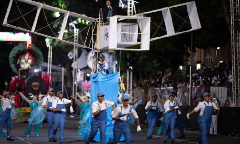 Desfile campeão da Estrela do Vale em 2024