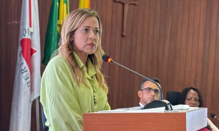 Presidente da Apae, Maria Magali Carneiro Caldas, durante audiência na Câmara de Vereadores de Paracatu