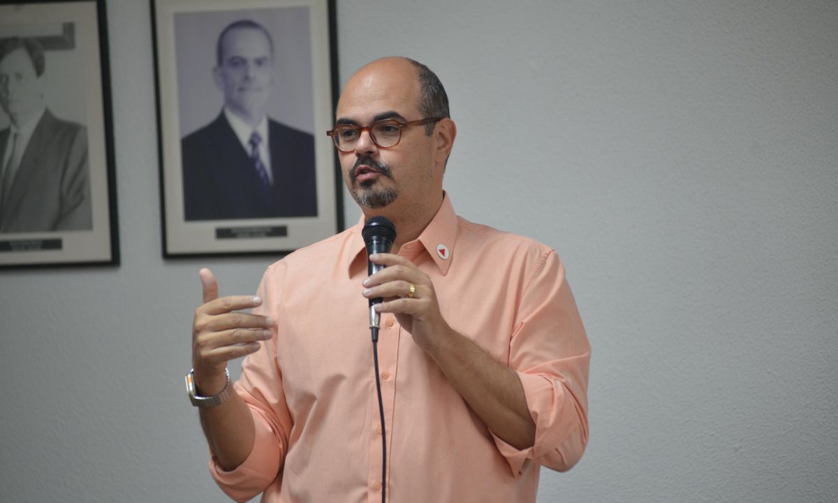 O vice-governador de Minas, Mateus Simões.