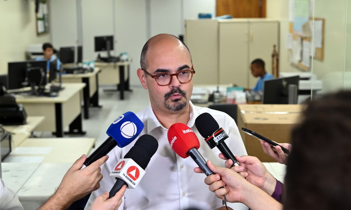 O vice-governador Mateus Simões