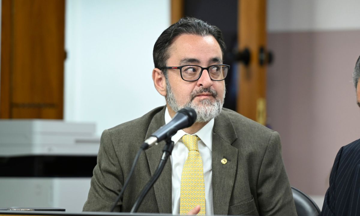 O deputado estadual Gustavo Santana