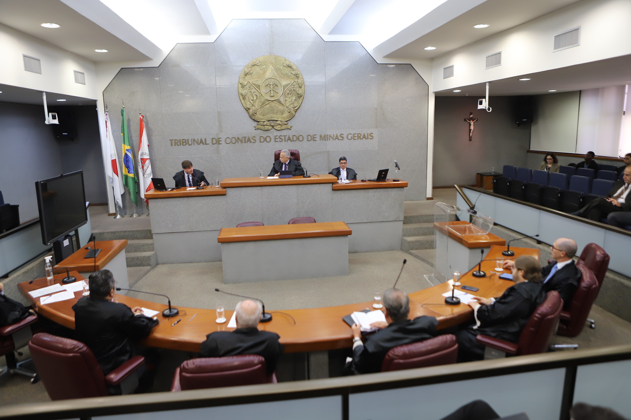 TCE-MG ratifica decisão que obriga estado a aplicar alíquota de 8% para contribuição previdenciária de militares