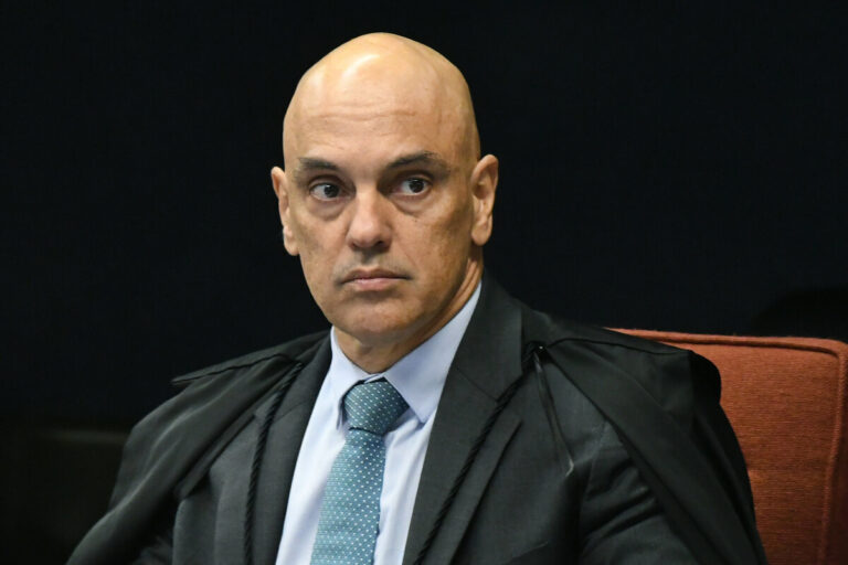 Ministro Alexandre de Moraes durante a sessão da Primeira Turma do STF.