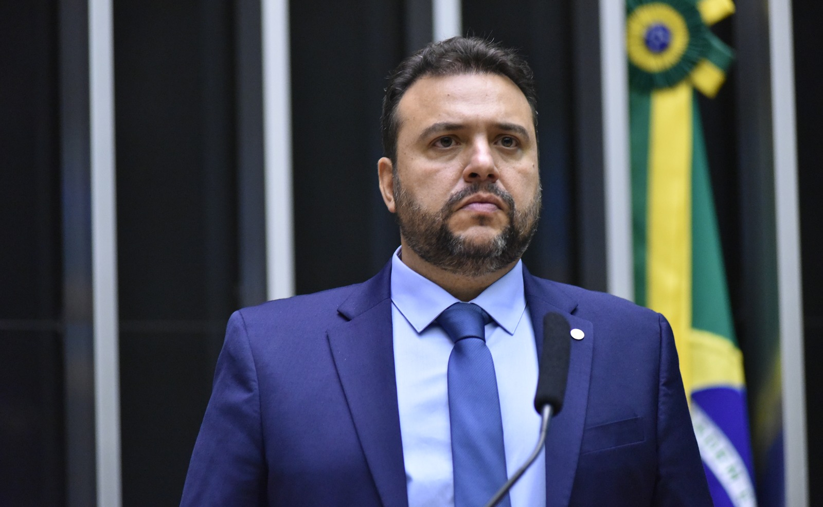 Embarque de vereadores do PRD na base de Marília Campos surpreende presidente do partido