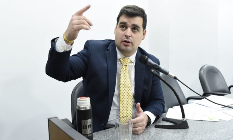 O deputado Bruno Engler