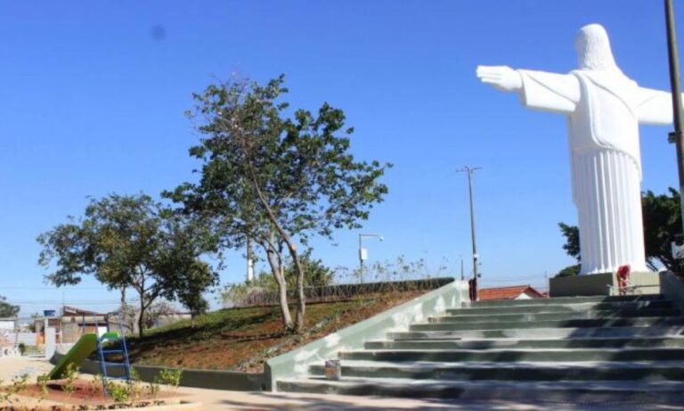 O Cristo Redentor do Milionários, no Barreiro