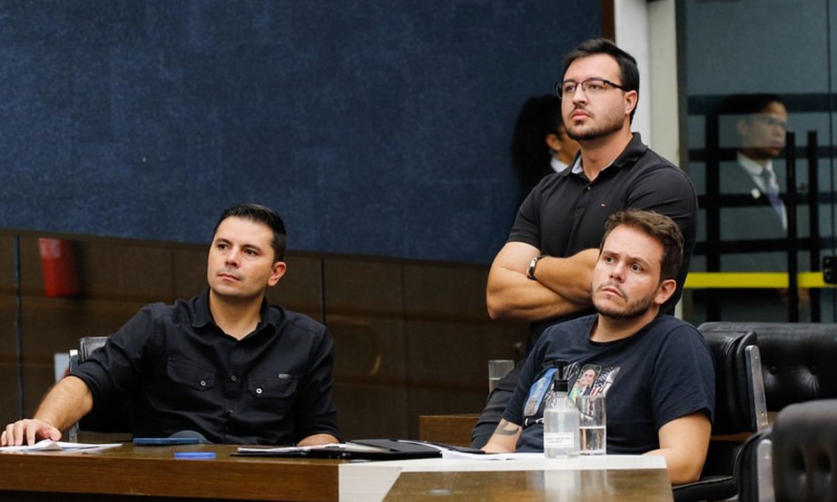 Os vereadores Sargento Jalyson, Pablo Almeida e Vile dos Santos, do PL