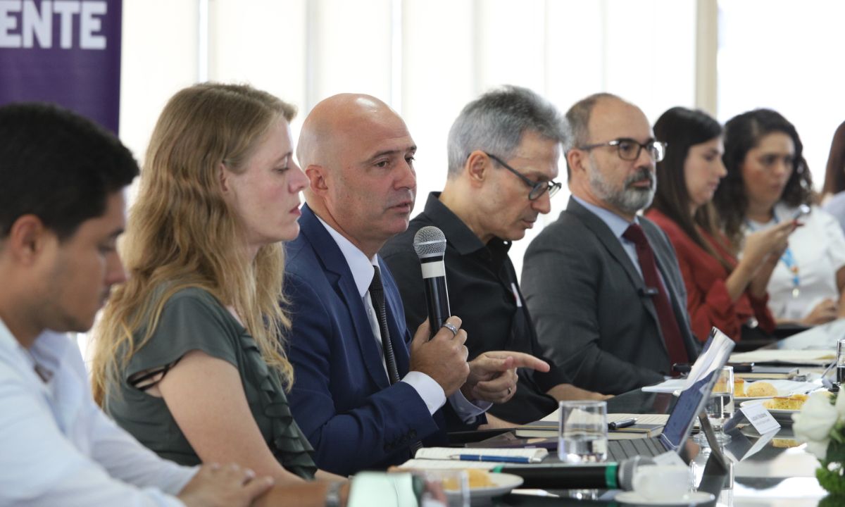 Luísa Barreto, Gustavo Valadares, Romeu Zema e Luiz Cláudio Gomes