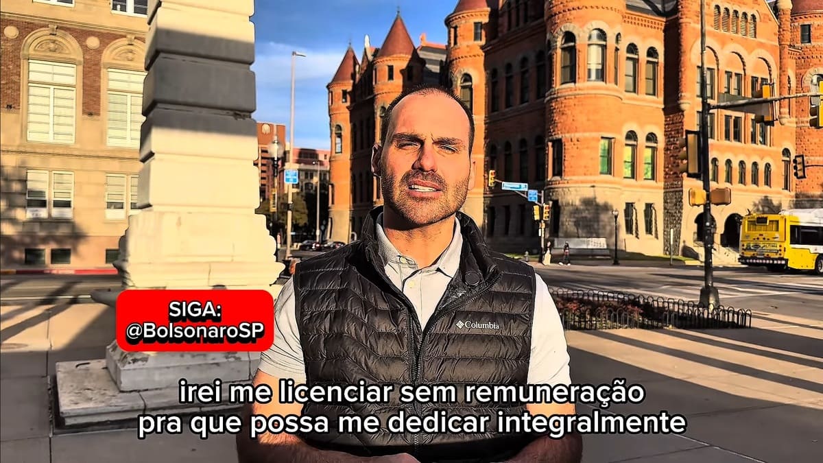 Eduardo Bolsonaro em vídeo anuncia afastamento