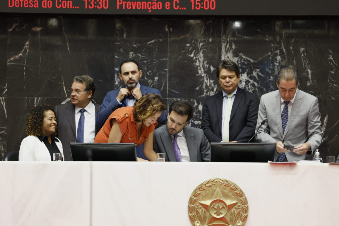 Disputa embolada entre deputados pode empurrar indicações da ALMG ao TCE para 2026