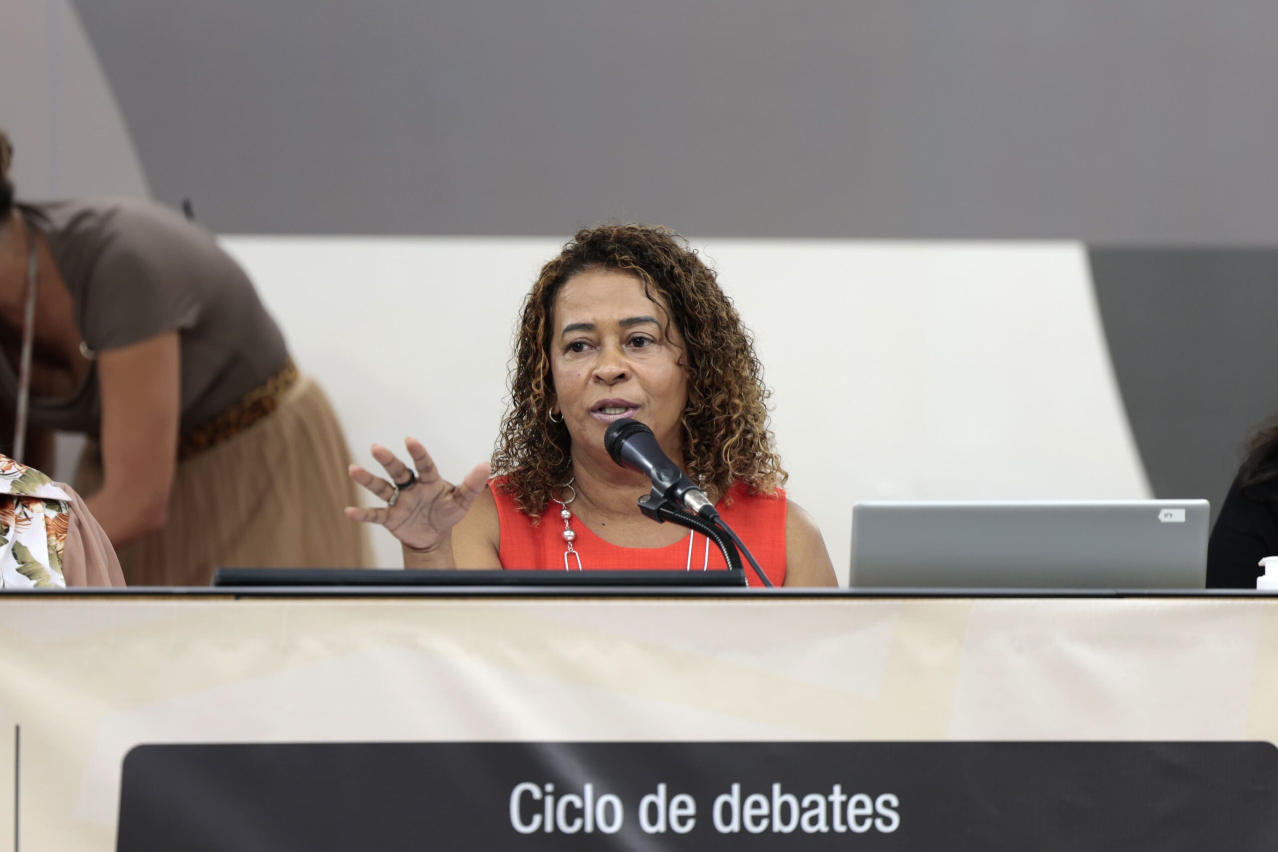 A articulação que pode levar Leninha a concorrer à presidência do PT de Minas