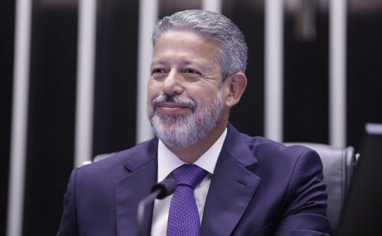 Arthur Lira no plenário