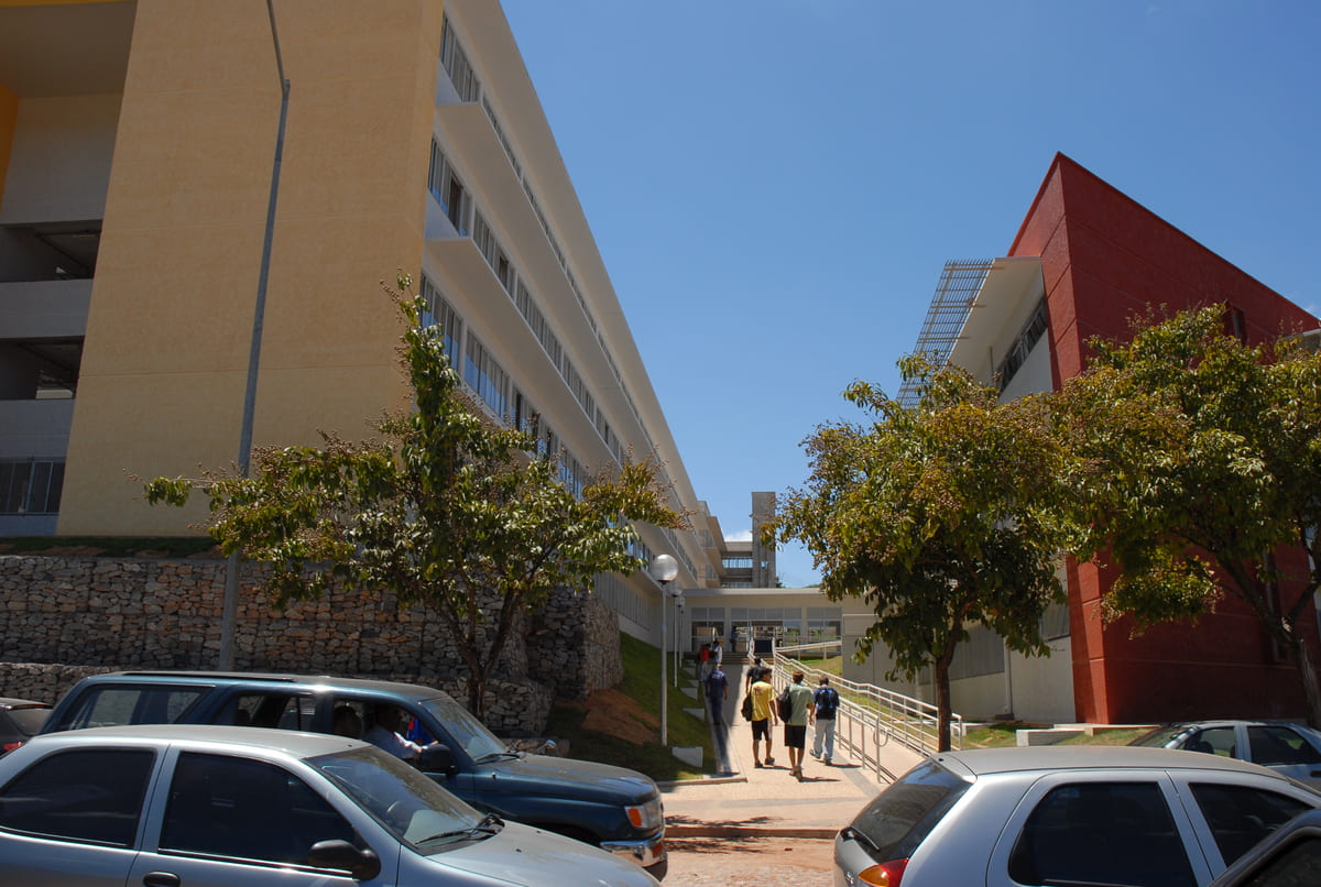 Escola de Engenharia da UFMG na Pampulha