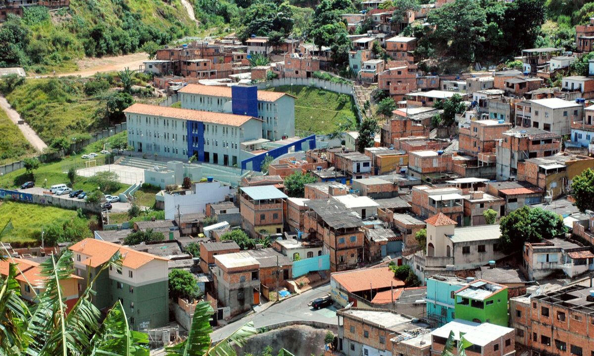 Foto mostra vila em BH