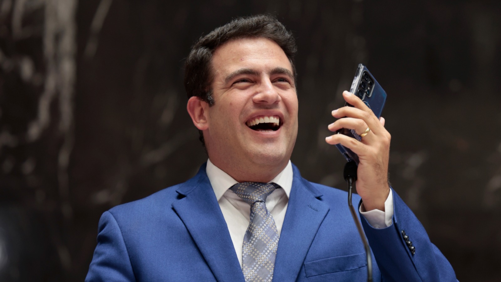 A reação de um pré-candidato ao Senado às críticas do ‘Superman da Jovem Pan’ à cúpula do PL mineiro